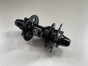 画像1: *Box Three Pro Disc Rear Hub (1)