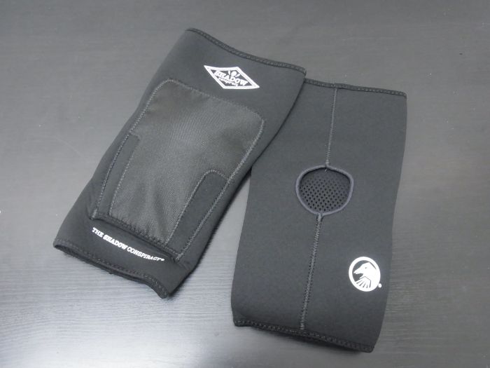 shadow super slim knee pads