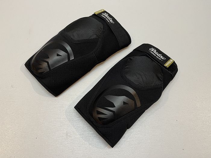 円高還元 プロテクター シャドウ ニーシンガード Super Slim Knee Pads XLサイズ - 中古  flowerfactoryonline.com